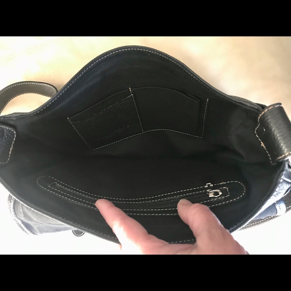 Sundance Black Crossbody Saddle Bag with White Stitching - Picture 4 of 6